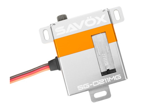 Savox 0211- coreless metal gear 8kg servo
